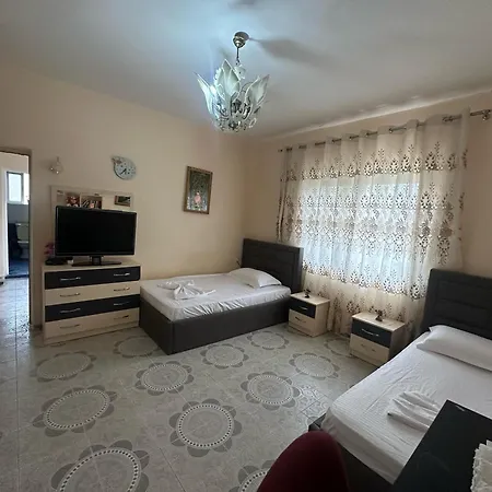 Eri Σπίτι διακοπών Vlorë